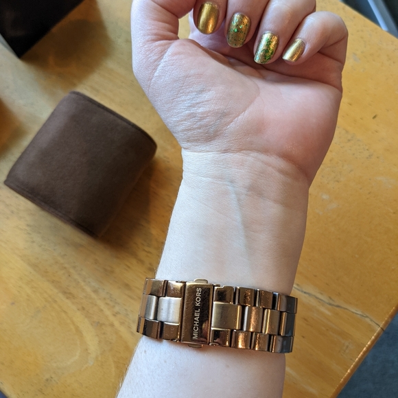 Michael Kors rose gold stainless steel watch - Picture 3 of 7